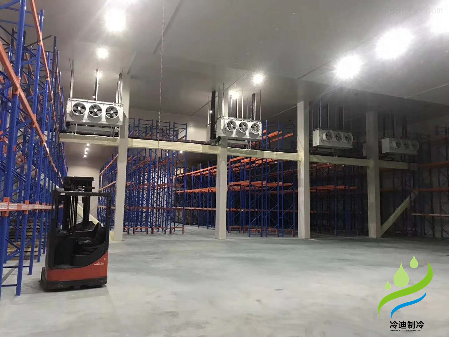 安裝一個(gè)100平米商品恒溫庫(kù)造價(jià)多少錢(qián)？