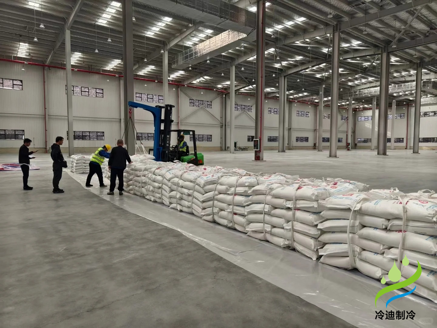 在四川建造一個冷庫需要多少錢一平米？(圖1)